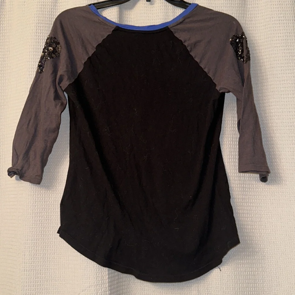 Express Tee - Picture 2 of 3
